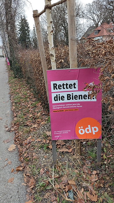 Plakat "Rettet die Bienen"